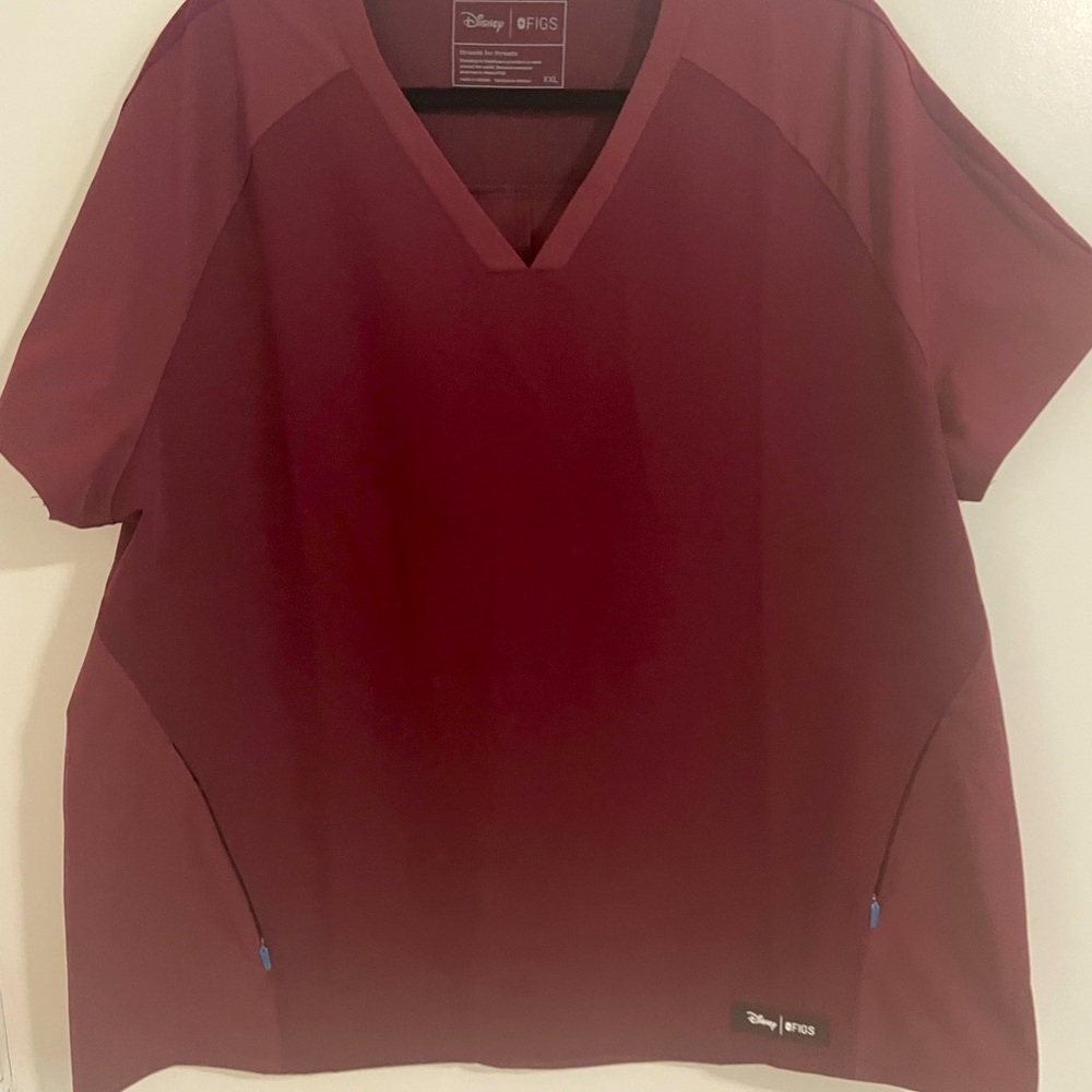 Wine FIGS Limited Ed Disney Scrub Set Top and Joggers 2XL